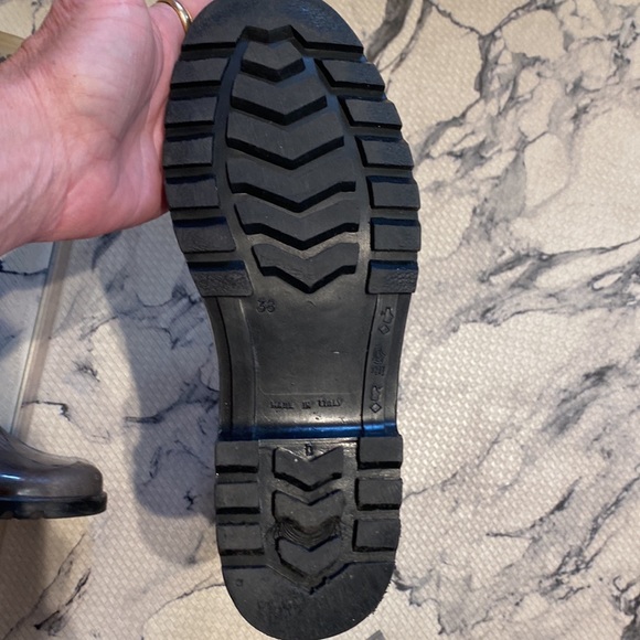 Burberry Mega Check☑️Smokey Grey Boots RARE & Beautiful! 🔥GUC 38 EU, 7.5-8🇺🇸 - Picture 8 of 13